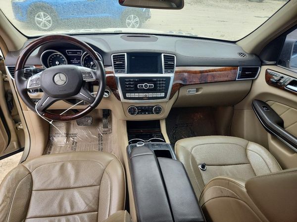 2013 MERCEDES-BENZ GL GL550 4MATIC