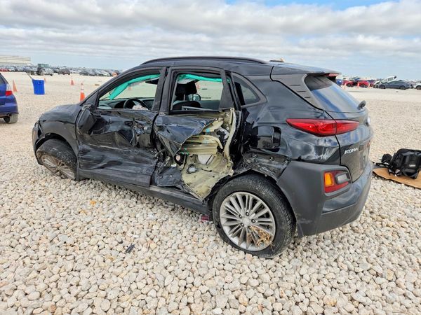 2018 HYUNDAI KONA SEL with Tech Pkg