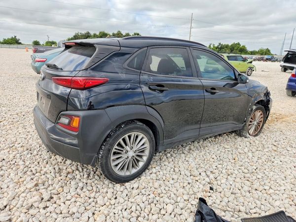 2018 HYUNDAI KONA SEL with Tech Pkg