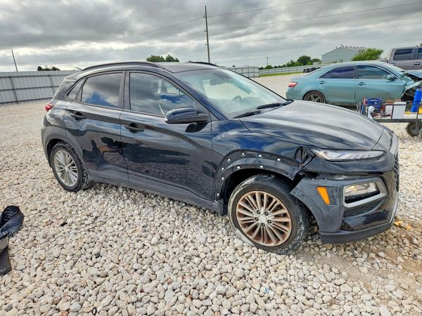 2018 HYUNDAI KONA SEL with Tech Pkg