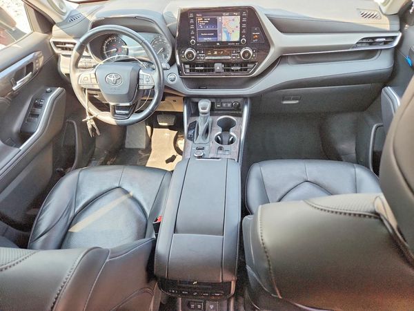 2020 TOYOTA HIGHLANDER Limited