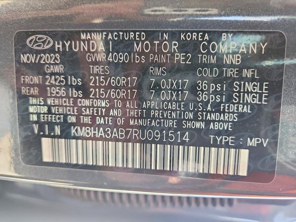 2024 HYUNDAI KONA SE