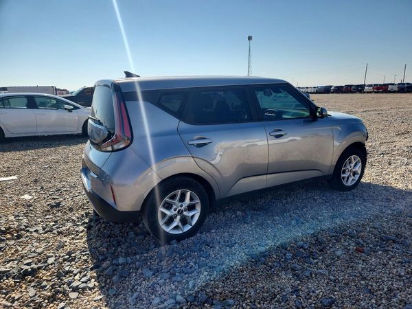 2024 KIA SOUL LX, S