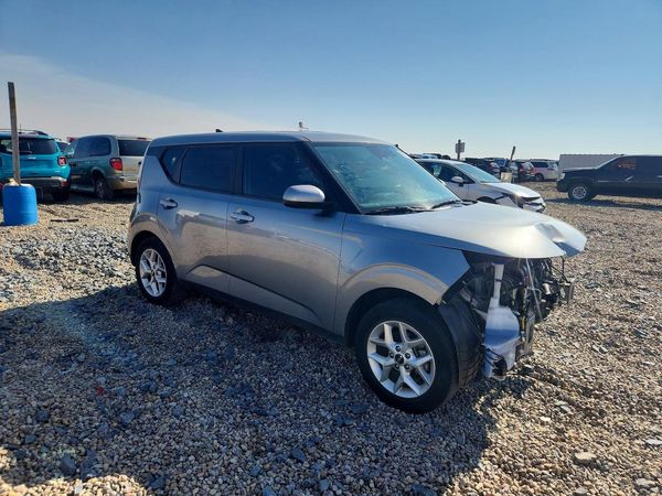 2024 KIA SOUL LX, S