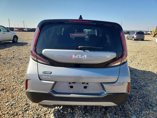2024 KIA SOUL LX, S