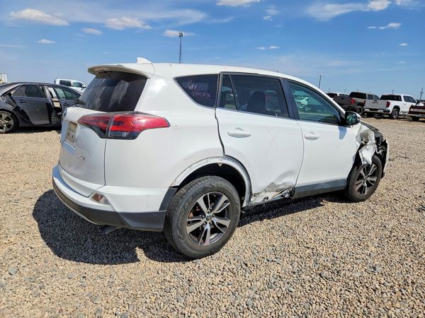 2018 TOYOTA RAV4 Adventure/XLE