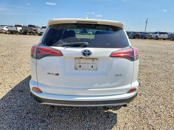 2018 TOYOTA RAV4 Adventure/XLE