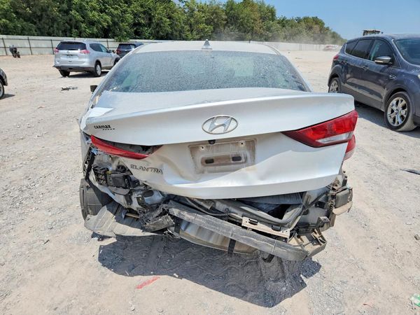 2018 HYUNDAI ELANTRA