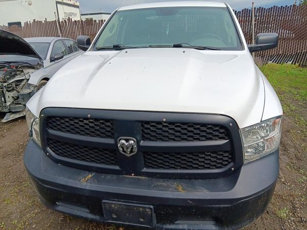 2014 RAM 1500 ST CREW CAB 4X4