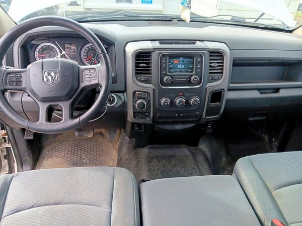 2014 RAM 1500 ST CREW CAB 4X4