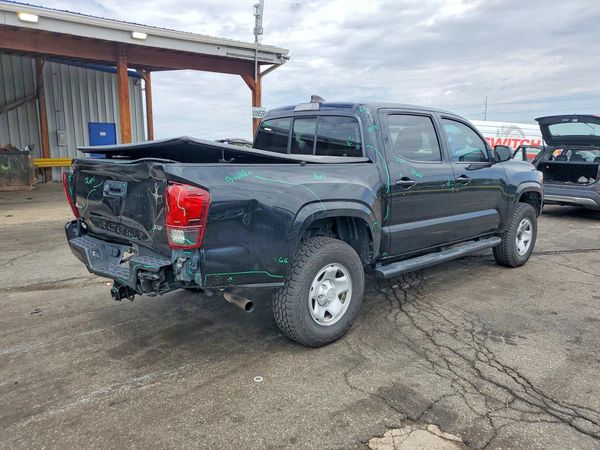 2022 TOYOTA TACOMA SR5