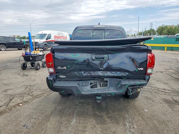 2022 TOYOTA TACOMA SR5