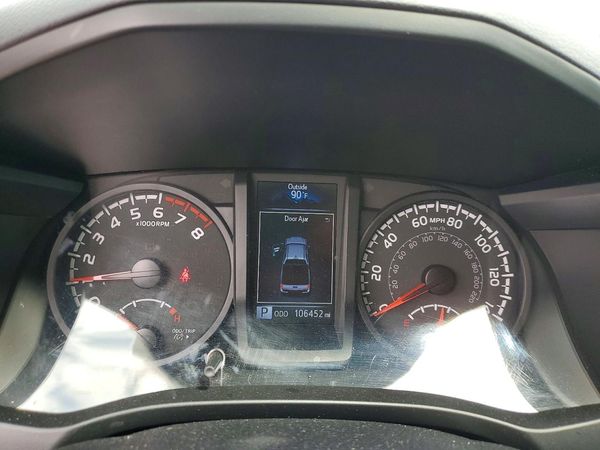 2022 TOYOTA TACOMA SR5