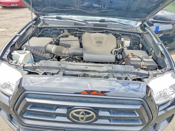2022 TOYOTA TACOMA SR5