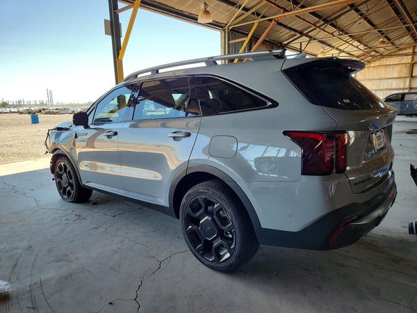 2025 KIA SORENTO