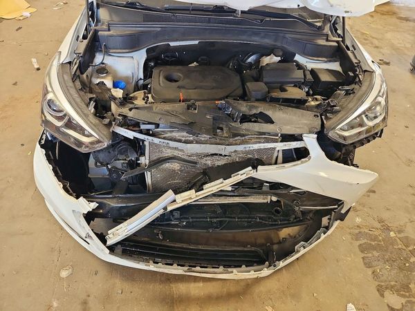 2018 HYUNDAI SANTA FE Sport Base — Engine bay