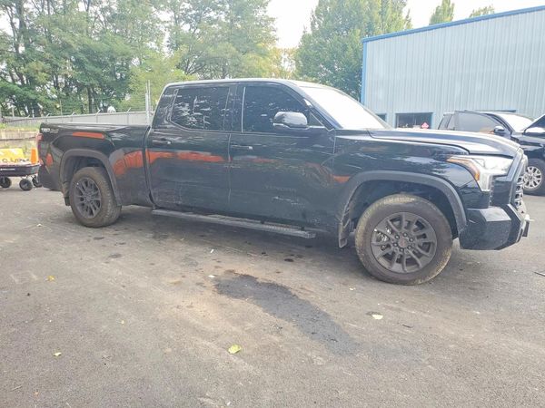 2025 TOYOTA TUNDRA