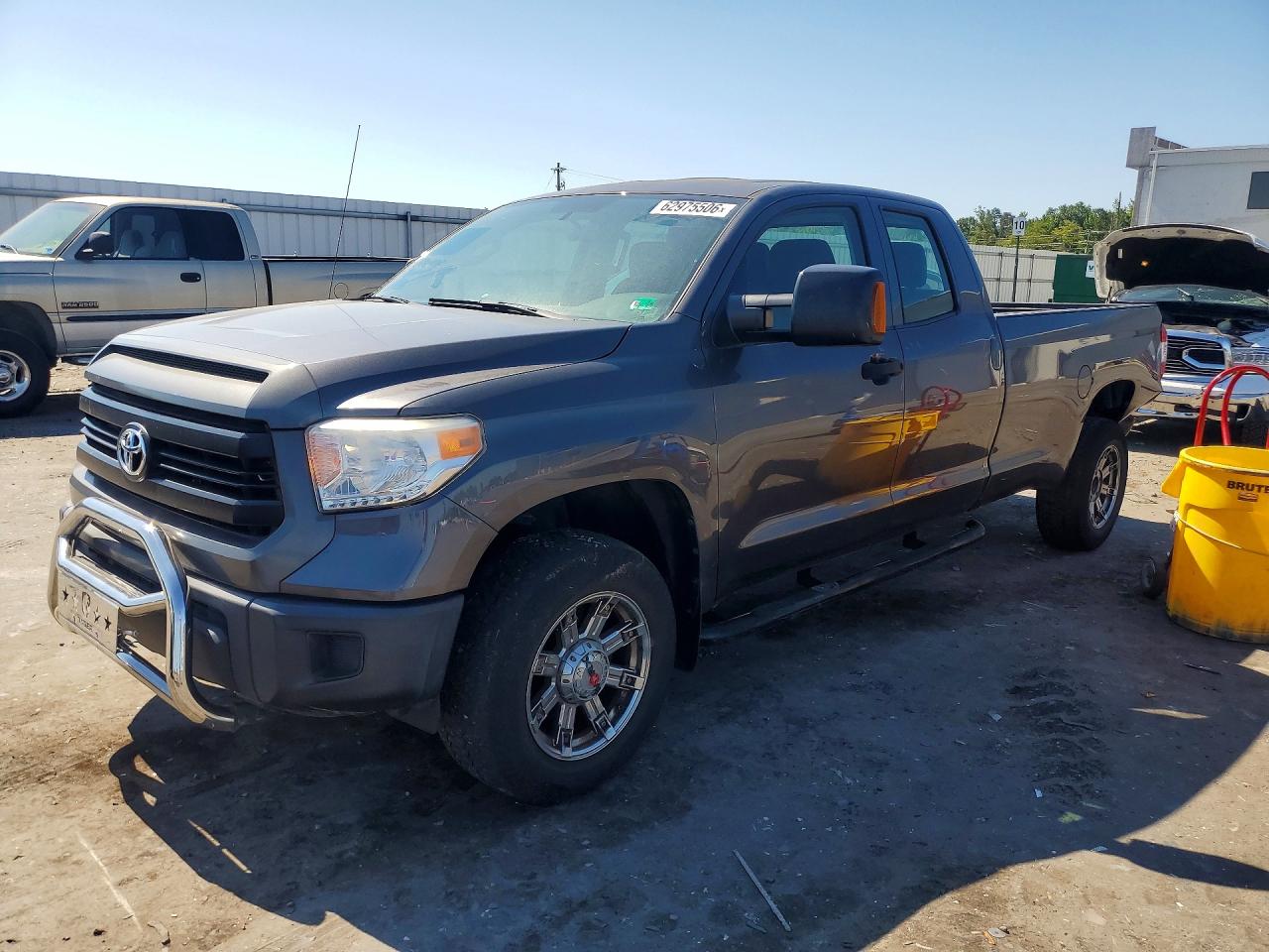 2015 TOYOTA TUNDRA SR5 Grade