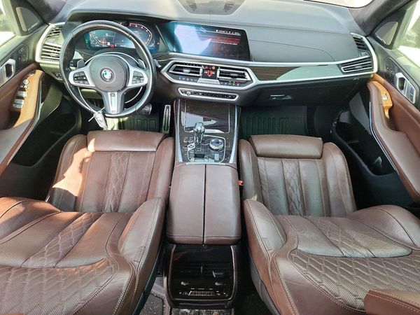 2020 BMW X7