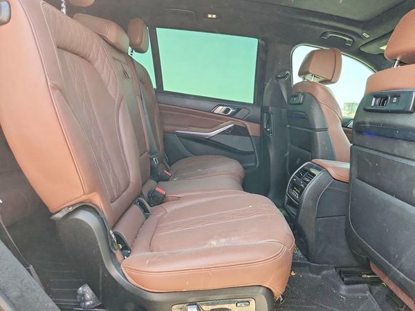 2020 BMW X7