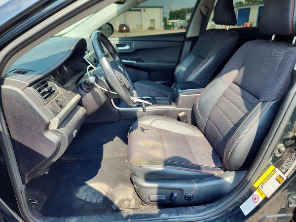 2017 TOYOTA CAMRY