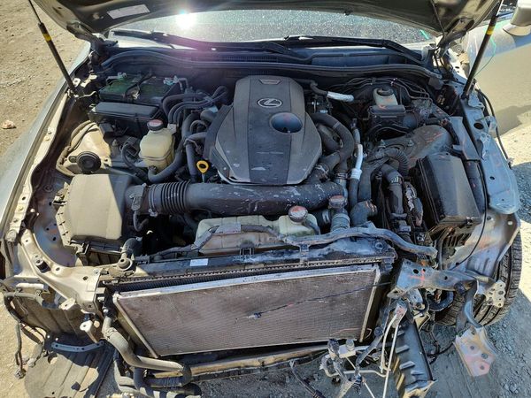 2016 LEXUS IS 200t