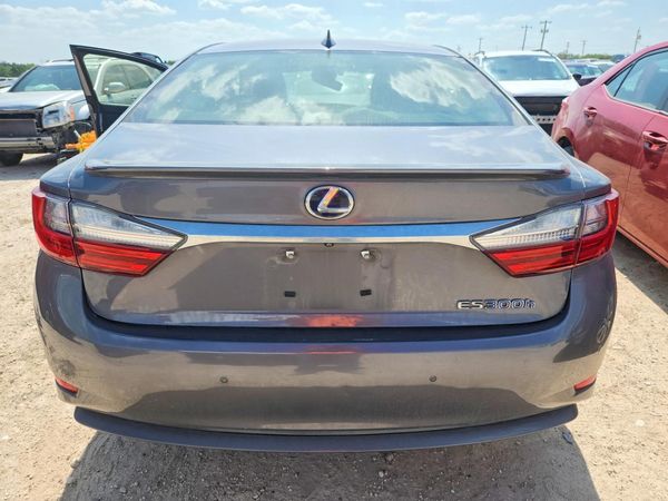 2018 LEXUS ES