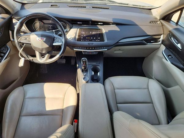 2021 CADILLAC XT4 Premium Luxury