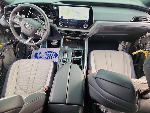 2026 LEXUS TX 500H