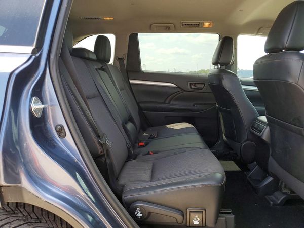 2017 TOYOTA HIGHLANDER LE/LE Plus