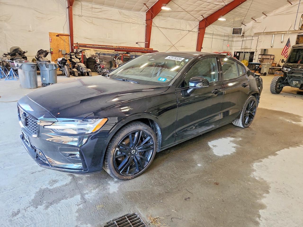 2024 VOLVO S60 Plus Black Edition