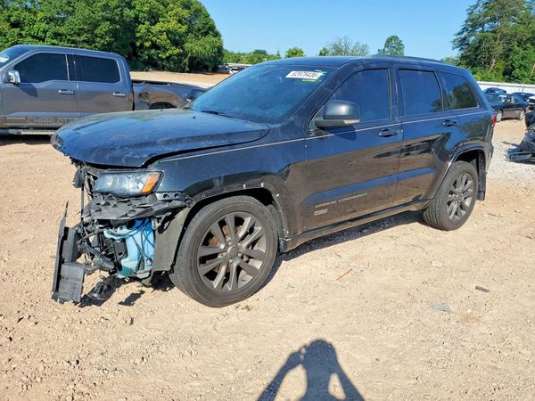 2016 JEEP CHEROKEE Limited — Front 3/4