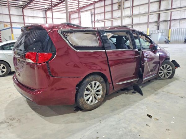 2017 CHRYSLER PACIFICA Touring L — PSRA