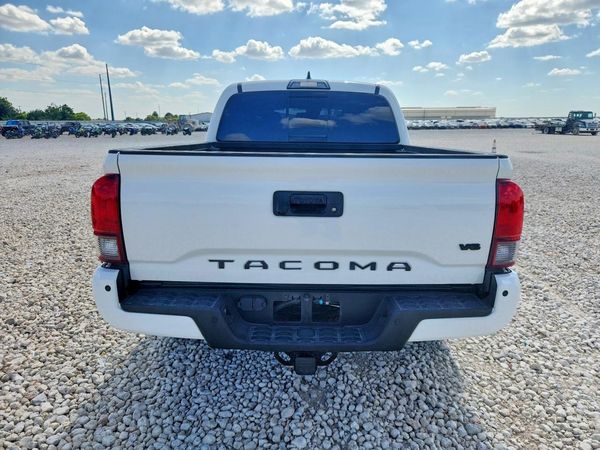 2019 TOYOTA TACOMA SR5