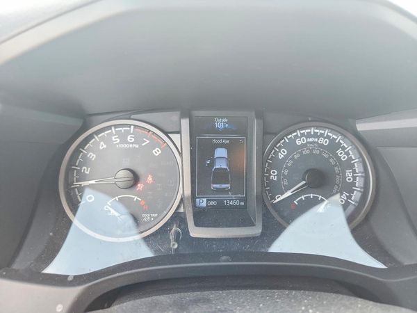 2019 TOYOTA TACOMA SR5