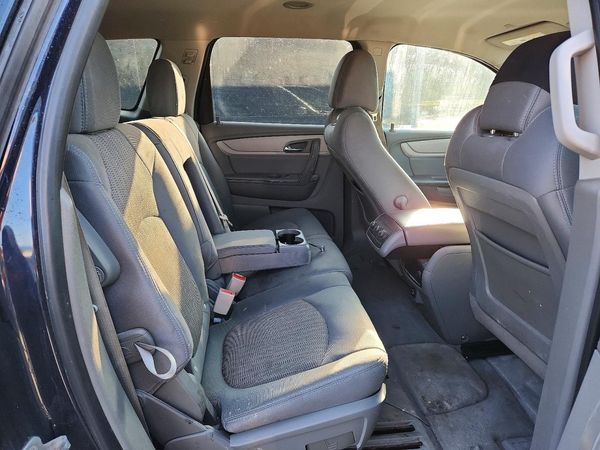 2017 CHEVROLET TRAVERSE LS