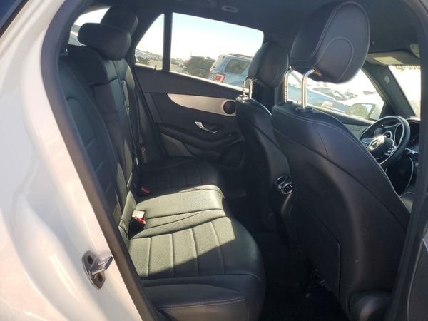 2022 MERCEDES-BENZ GLC GLC300