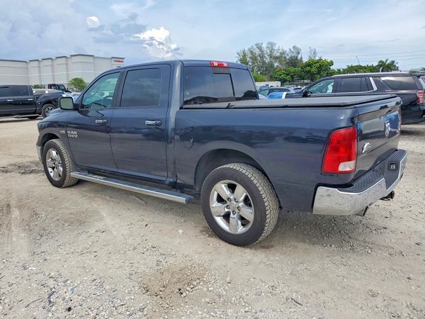 2016 RAM 1500 SLT