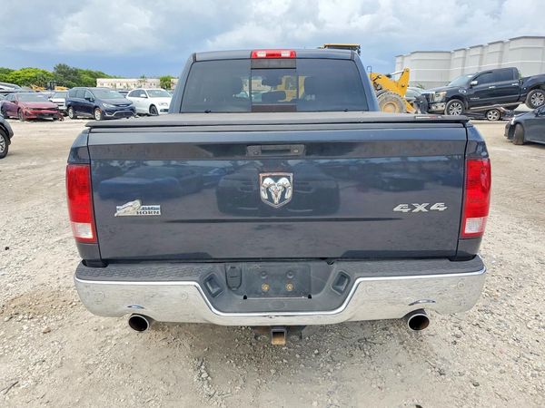 2016 RAM 1500 SLT