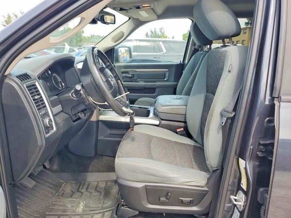 2016 RAM 1500 SLT