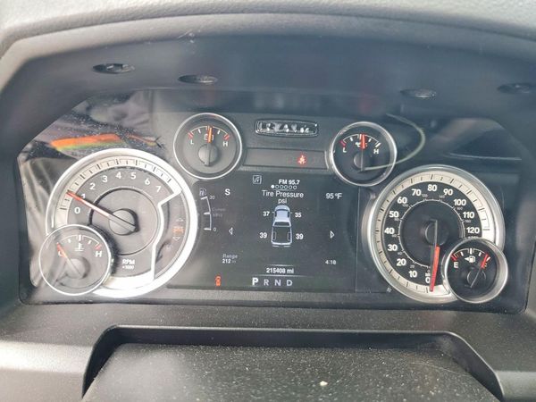 2016 RAM 1500 SLT