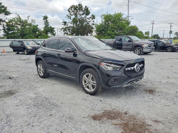 2021 MERCEDES-BENZ GLA GLA250