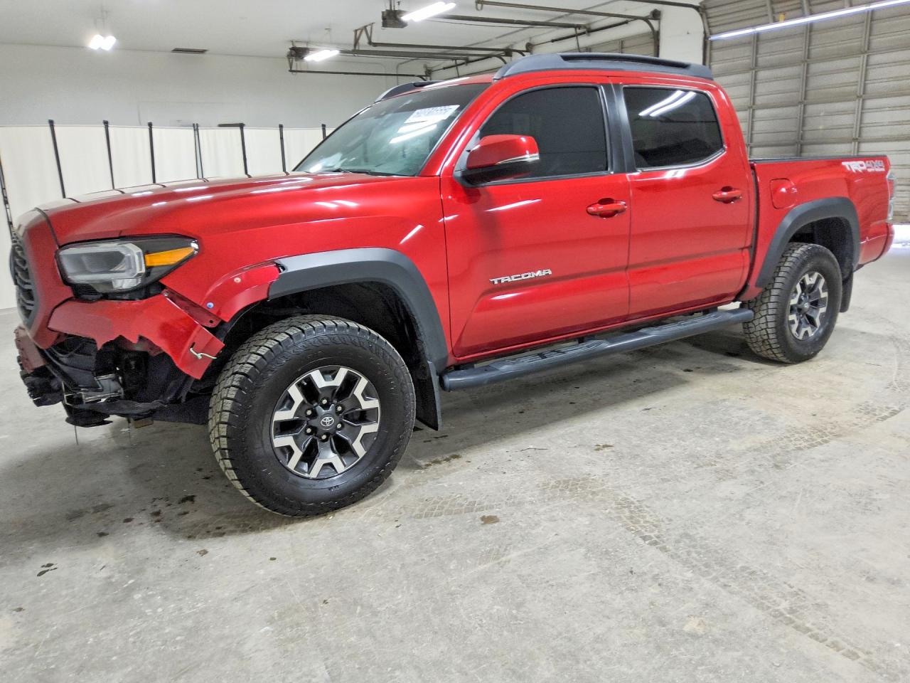 2021 TOYOTA TACOMA SR5 — Front 3/4