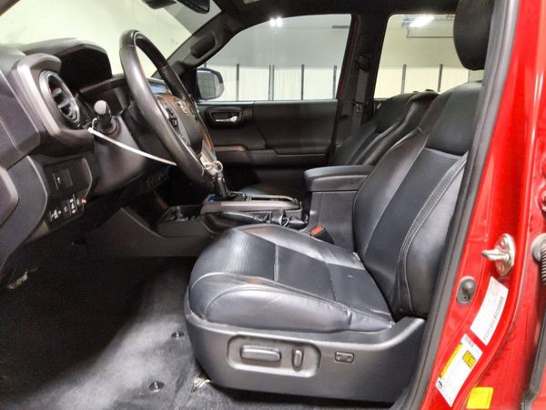 2021 TOYOTA TACOMA SR5 — DENT