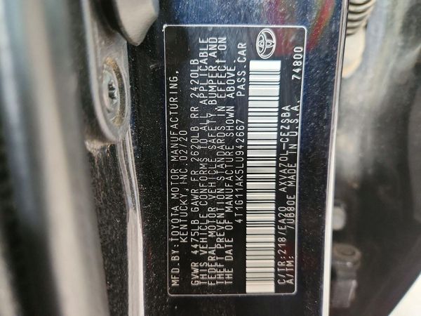 2020 TOYOTA CAMRY SE