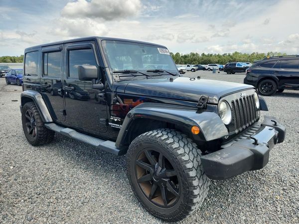 2016 JEEP WRANGLER UNLIMITED SAHARA 4X4