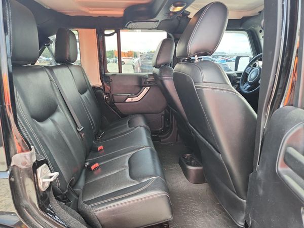 2016 JEEP WRANGLER UNLIMITED SAHARA 4X4