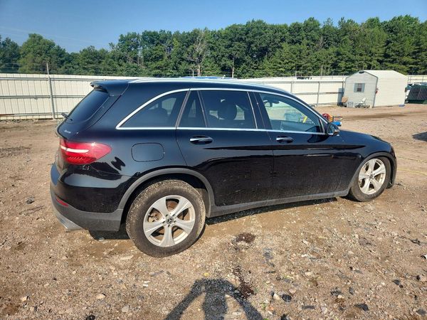 2017 MERCEDES-BENZ GLC