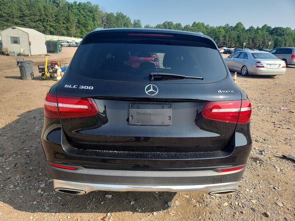 2017 MERCEDES-BENZ GLC