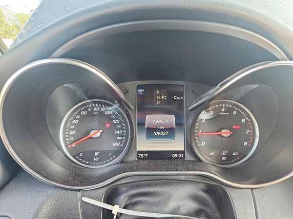 2017 MERCEDES-BENZ GLC